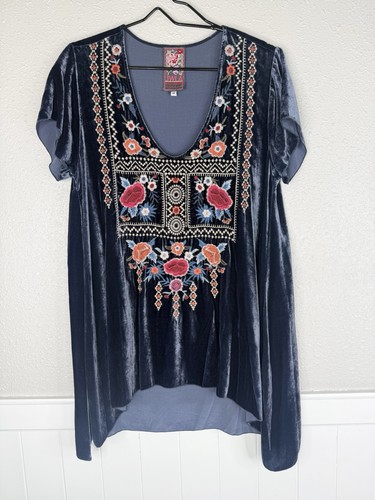 Johnny Was Los Angeles Velvet Tunic Top Womens Medium Blue Embroidered Boho