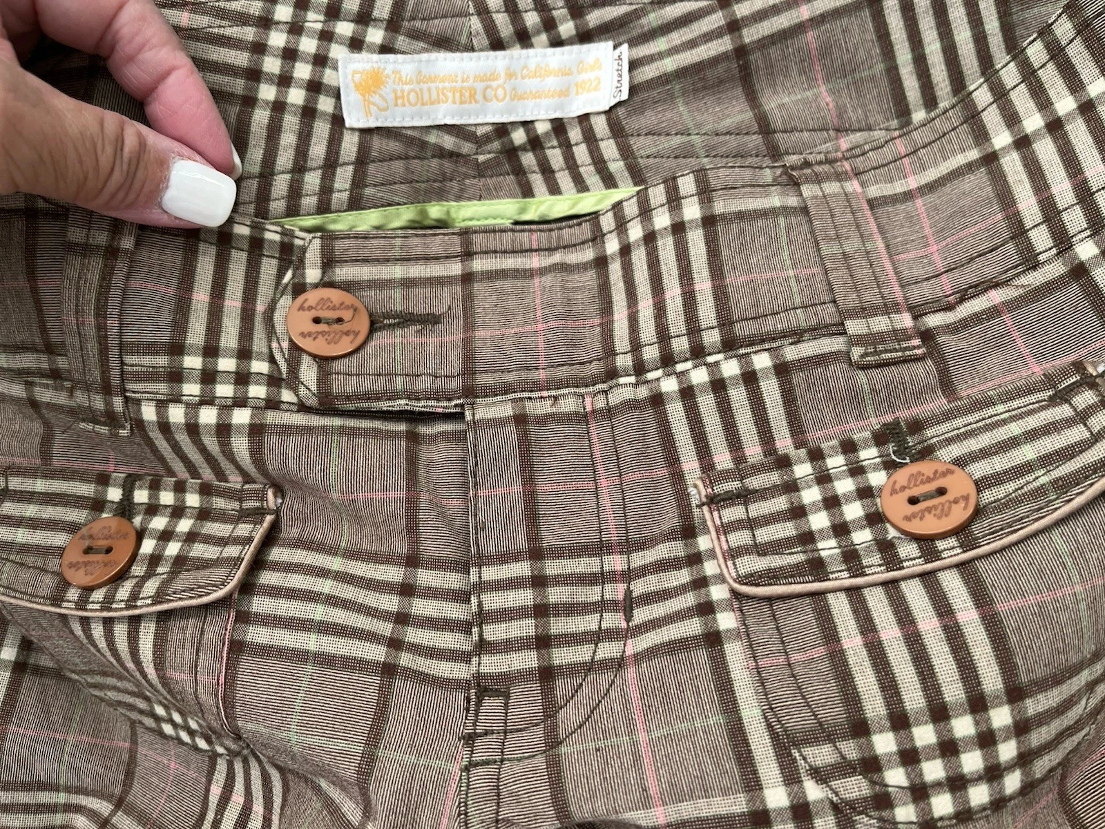 HOLLISTER LOGO BUTTON SEXY LOW-RISE PREPPY BROWN PLAID COMFY SUMMER CAPRI PANTS