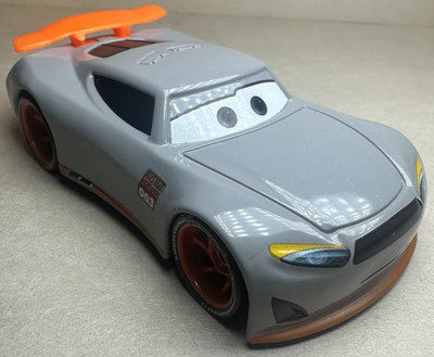 Disney Pixar Cars 3 Aiden Rust-Eze Trainee Diecast Next Gen Piston Cup FC