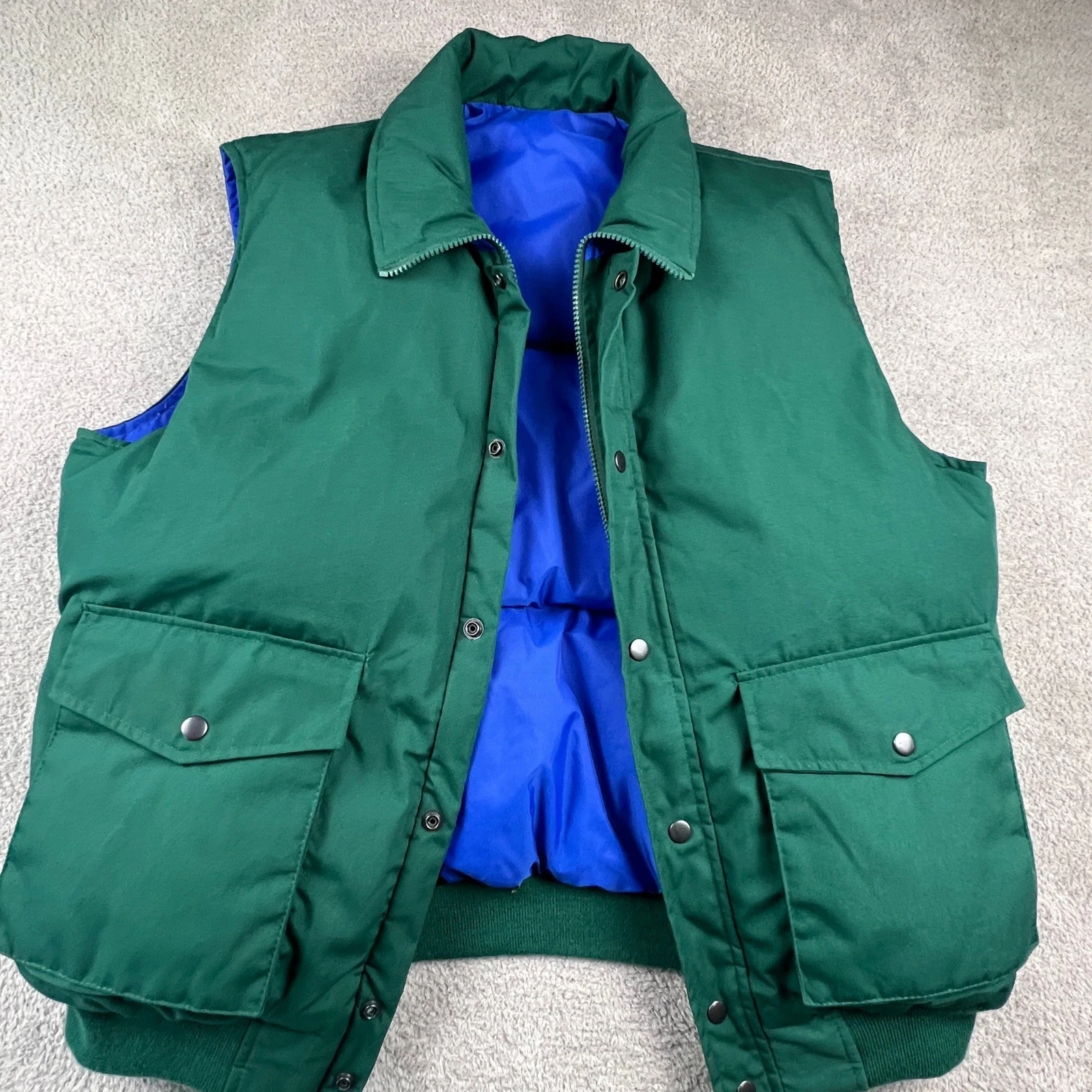 Outdoor Exchange Reversible Puffer Vest Mens XL Green Blue Down Gorpcore Hiking
Opens in a new windo