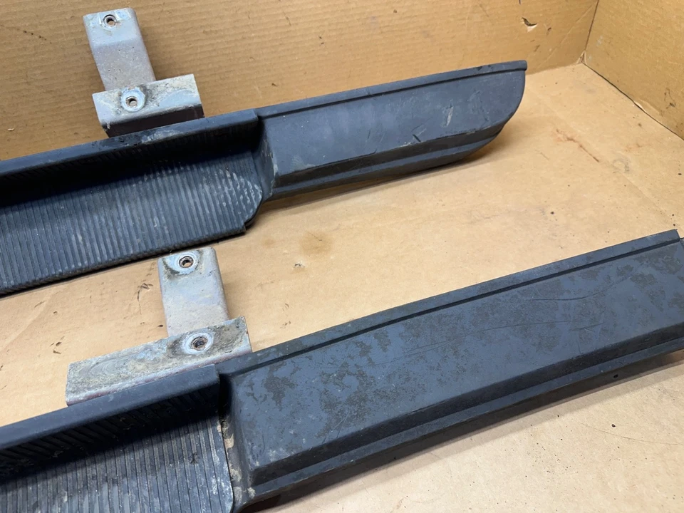 Jeep Wrangler YJ 87-95 peldaños laterales acampanados estribos llamaradas de fábrica OEM Foto 4 de 4