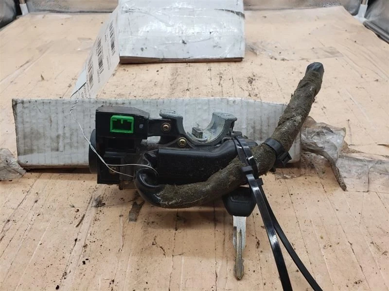 Interruptor de encendido con bloqueo de dirección compatible con 00-03 MAZDA MPV 369636 Foto 2 de 4