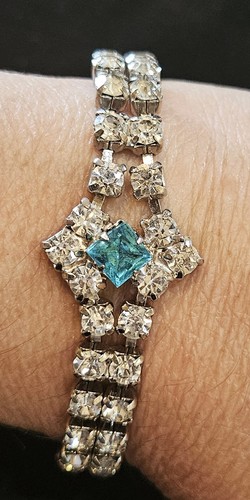 Vintage ART DECO Clear and Blue Faceted Crystal in Silver Tone Bracelet 6.5"