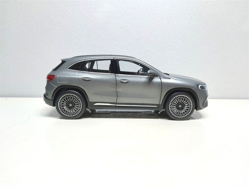 Mercedes-Benz EQA H243 Grigio Opaco del 2021 - 1/18 NZ-Models - Foto 5 di 7
