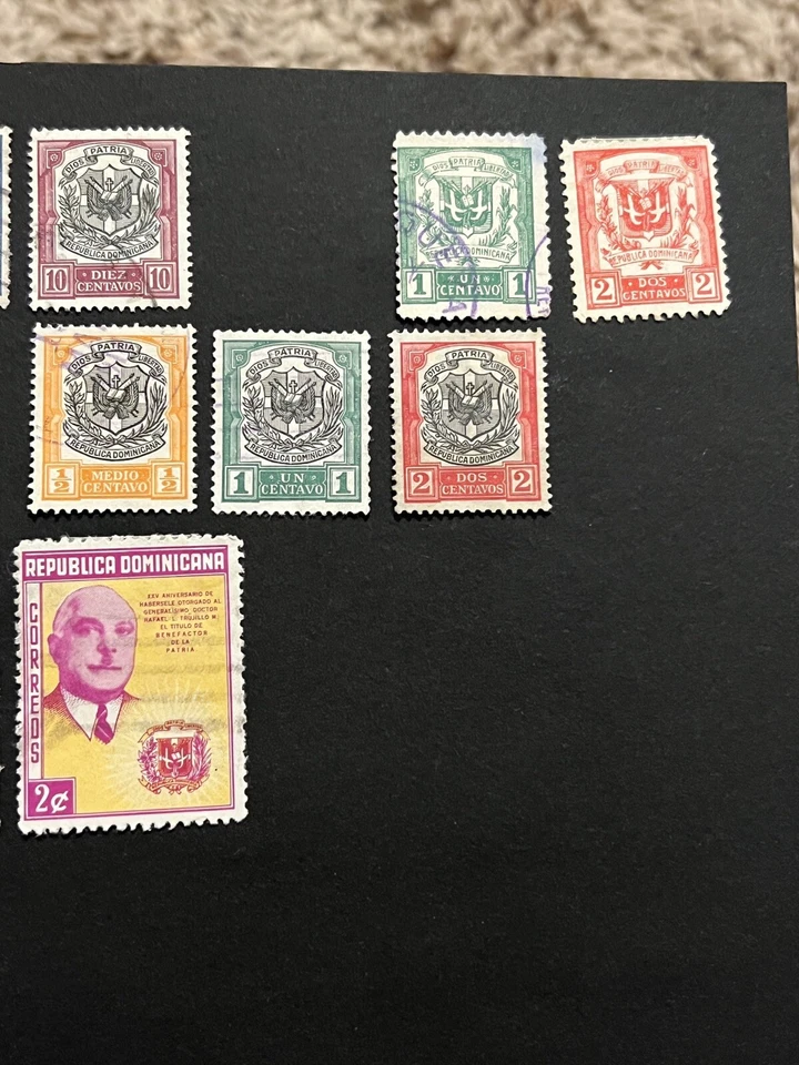 DOMINICAN REPUBLIC STAMP LOT ON PAGE (2 SIDES) TRIANGLES, FLOWERS, OLYMPICS - Image 4 of 4