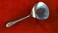 Wallace Luxor Plate 1937 HOLLYWOOD Nut Spoon 5" Vintage Condition FREE Shipping!