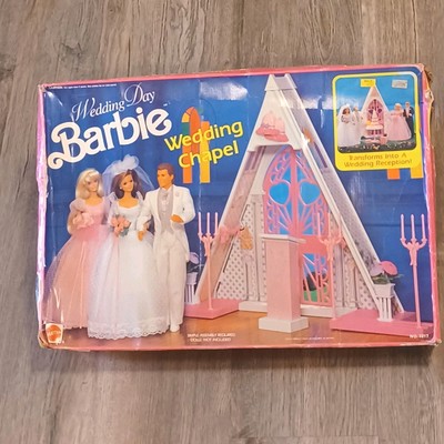 Vintage BARBIE 1991 Wedding Day Chapel Damaged Open Box Mattel