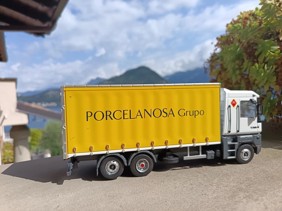 Camion D'Epoca Vintage Truck Renault Porcelanos AE500 Magnum Die Cast Model 1/43 - Immagine 4 di 4