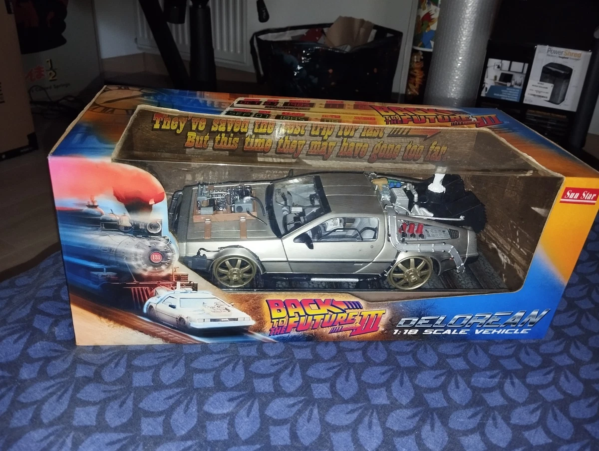 FIGURINES 1/43 SET 402 LE PASSAGE DE LA CAMARO | Vroom Models