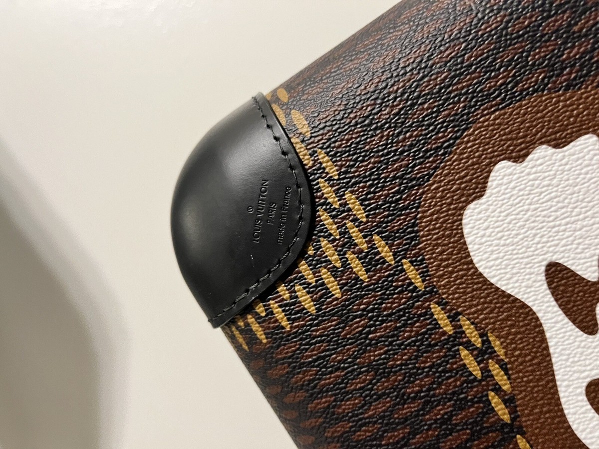 Louis Vuitton X Nigo Horizon Damier Ebene Giant 55 Brown | eBay Louis Vuitton X Nigo Horizon Damier Ebene Giant 55 Brown | eBay