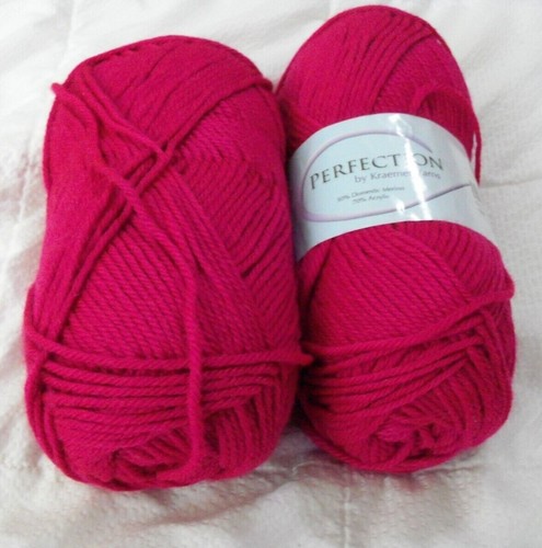 2 Knäuel Rouge Farbe Garn Acryl Wollmischung von Kraemer ca. 200 Meter pro Knäuel