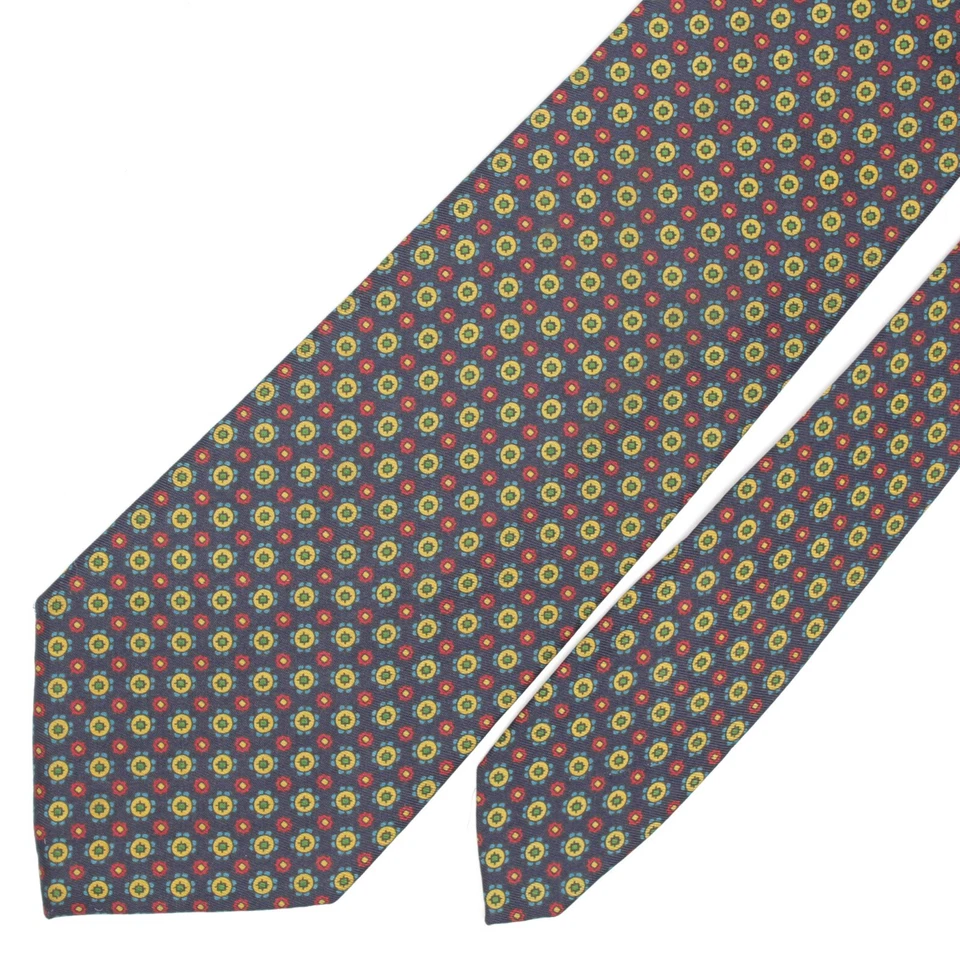 Corbata de seda Ferrari 1908 Allesandria para hombre azul marino amarillo rojo estampado geométrico Foto 2 de 4