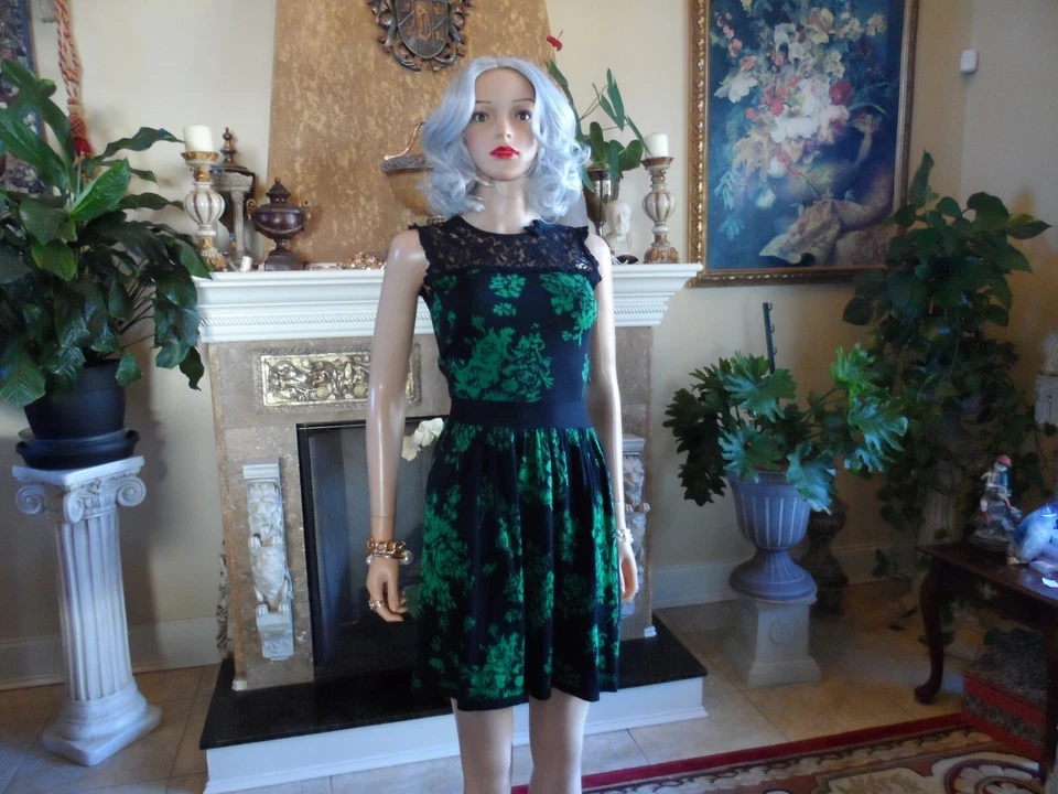 Red Valentino Green/Black Knit Dress w/Lace-Bow Detail Size XS - Image 4 of 4