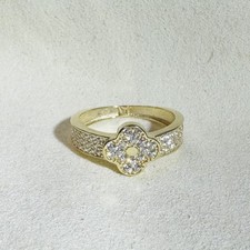 Solid 10K Yellow Gold Flower Ring Size 8