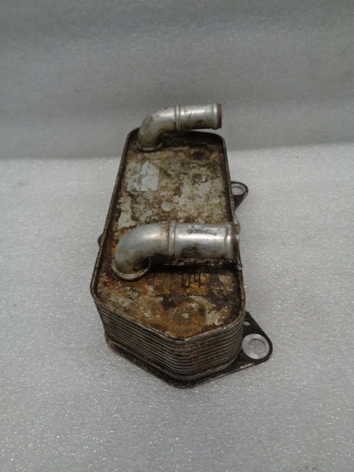 Enfriador de aceite de transmisión Volkswagen CC 2009-2012 OEM AK220188 Foto 3 de 4