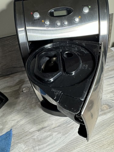 Cuisinart DGB-550 Grind & Brew Automatic Coffeemaker, 12-Cup Glass, Stainless - Picture 11 of 12