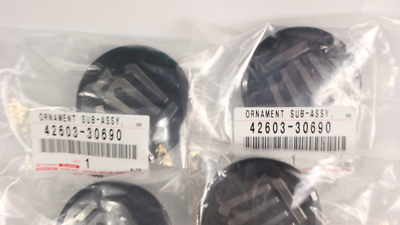 TOYOTA Genuine Crown Crossover AZSH35 TZSH35 Wheel Center Hub Cap