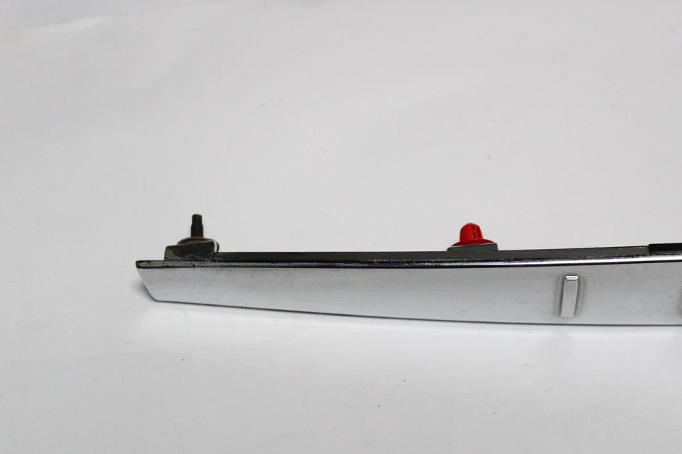 2003-2006 INFINITI FX35 FX45 TAMPA TRASEIRA CROMADA ACABAMENTO SUPERIOR J5822 - Imagem 2 de 4