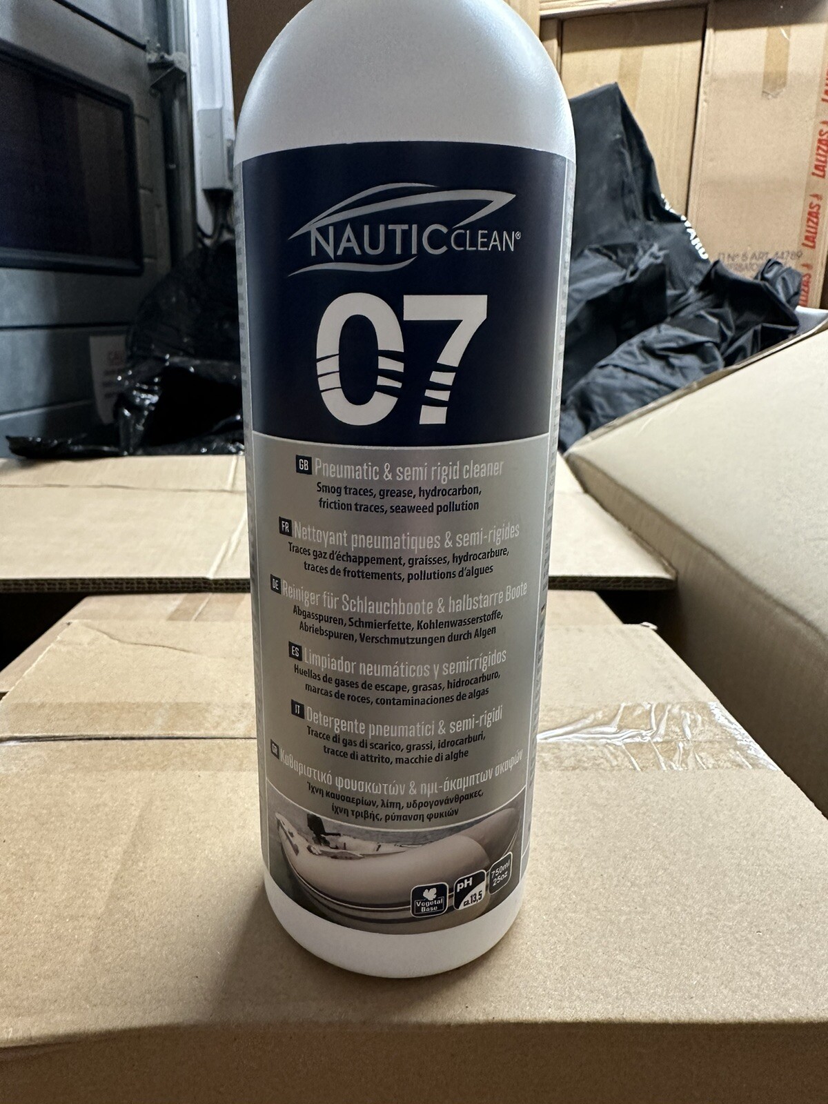 Nauticclean NC07 Rib Tube Cleaner Dingy Inflatable Rib Semi Rigid Boat