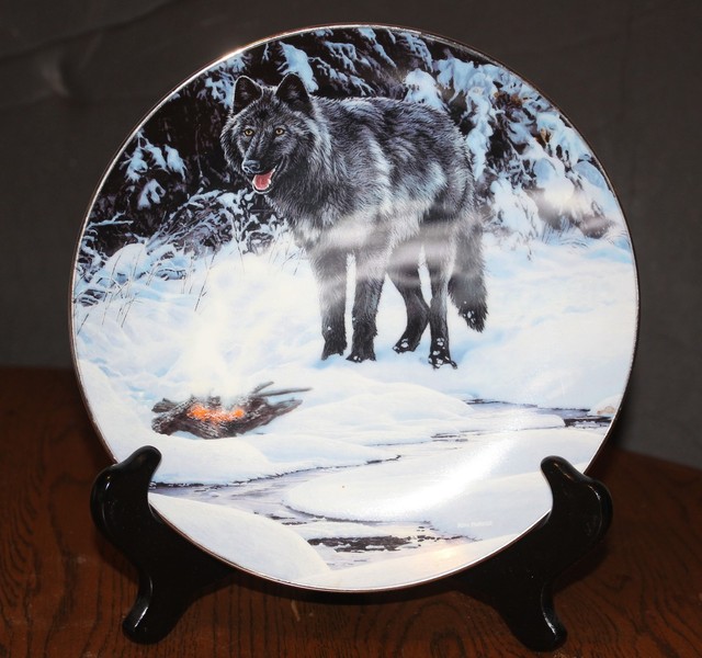 8Inch Wolf Decorative Plate "Close Encounter" by Ron Parker (959A) eBay