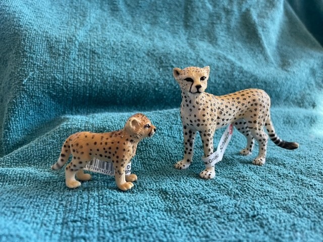 CHEETAH CUB by Schleich; toy/cheetahs/cat/RETIRED/14614/14327
