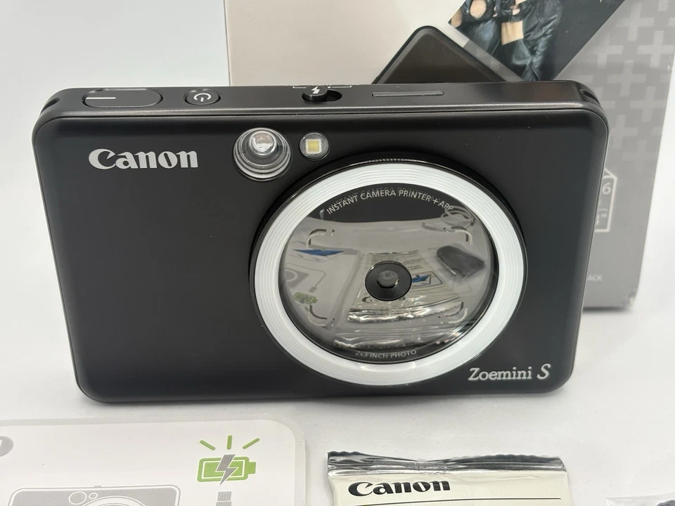 Canon Zoemini S Instant Camera & Photo Printer (Black) + 10 Shot Roll / Film - Image 2 of 4