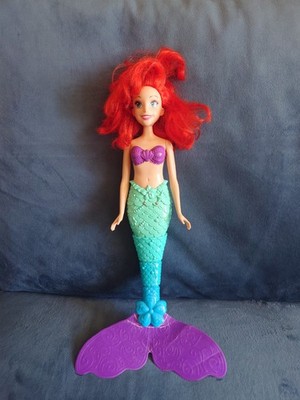 Disney kleine Meerjungfrau Arielle Figur schwimmend beweglicher Schwanz funktioniert nicht 