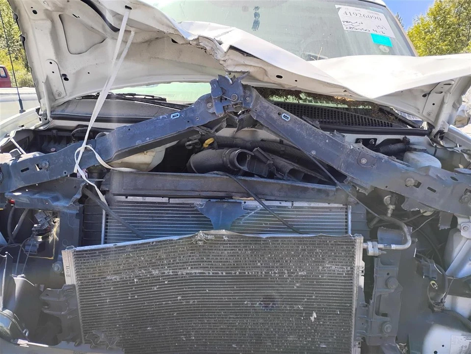 Used Washer Fluid Reservoir fits: 2009 Chevrolet Express 1500 van  Grade A — 第 2/4 张图片