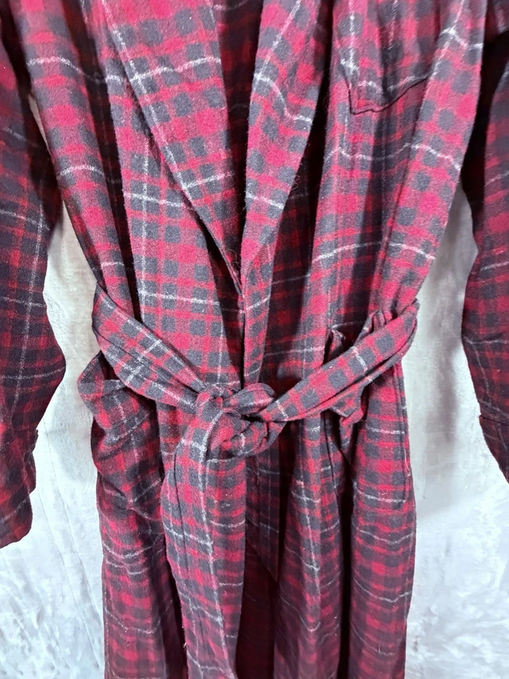 Pendleton 100% Virgin Wool Plaid Robe Burgundy Black Vintage Size M - Image 4 of 4