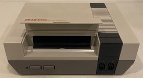 1988 NINTENDO NES CONTROL DECK CONSOLE BUNDLE W/ MARIO MATTEL CANADIAN BOX CIB