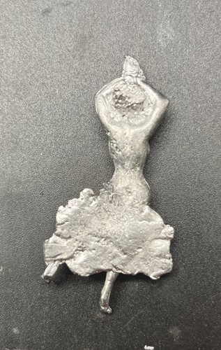 Sanderson Miniatures 54 mm Pirates Of Tortuga “Bound Female On Back" New - Picture 2 of 3