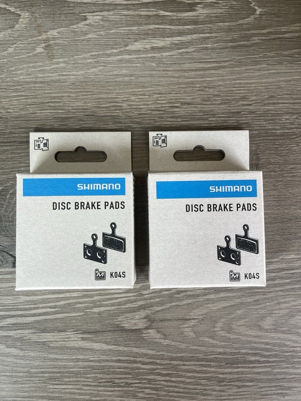 Shimano Y8N398040 R805/R505 L04C Disc Pads with Cooling Fins 2 packs of 2