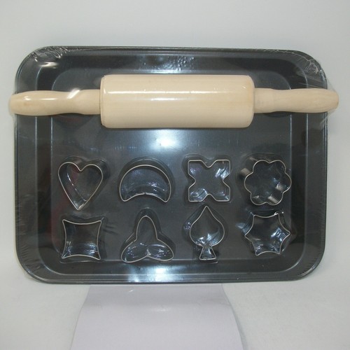 Entenmann’s Minis 10 Piece Baking Set Kid Size Cookie Cutters Rolling Pin Pan - Picture 6 of 18