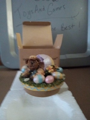 T8#111 Boyds Bears 651220-1 Webster... Easter Surprise - Candle Topper 