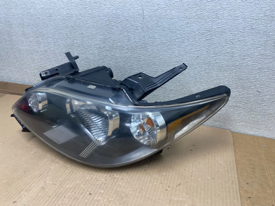 2004年至2006年马自达MPV前左驾驶员侧车头灯U2598 DW — 第 2/4 张图片