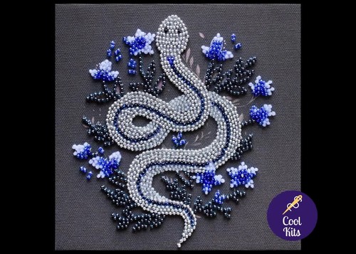 Hágalo usted mismo Kit de bordado de cuentas "Silver Serpentine" 5.9"x5.9" / 15.0x15.0 cm, Abris Art - Vídeo 1 de 1