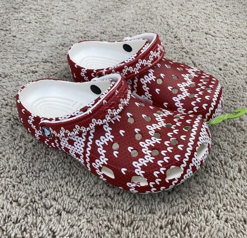 Crocs Classic Holiday Sweater Clogs Men’s 5, Women’s 7 Red & White Shoes 209237 - Bild 2 von 10