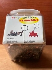 Y58 -Lot of 128- WowToyz Key Chains: 71 Locos...