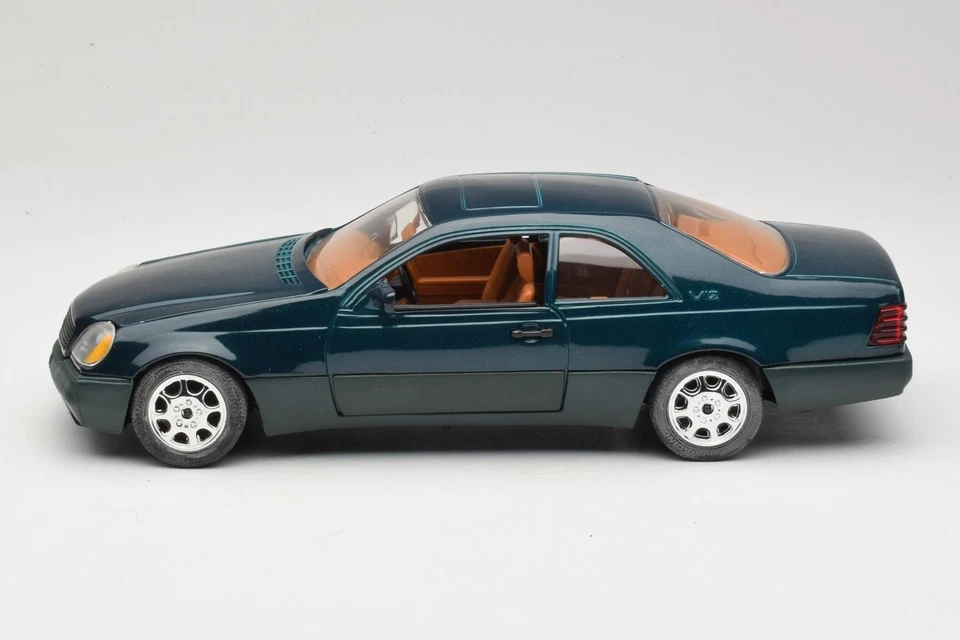 4418 Mercedes 600 SEC C140 Green Majorette 1:18 - Image 4 of 4