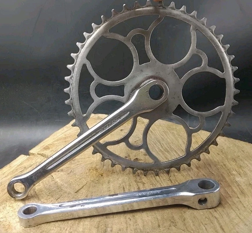 Plateau pédalier pédales pieces vélo ancien vintage réparer