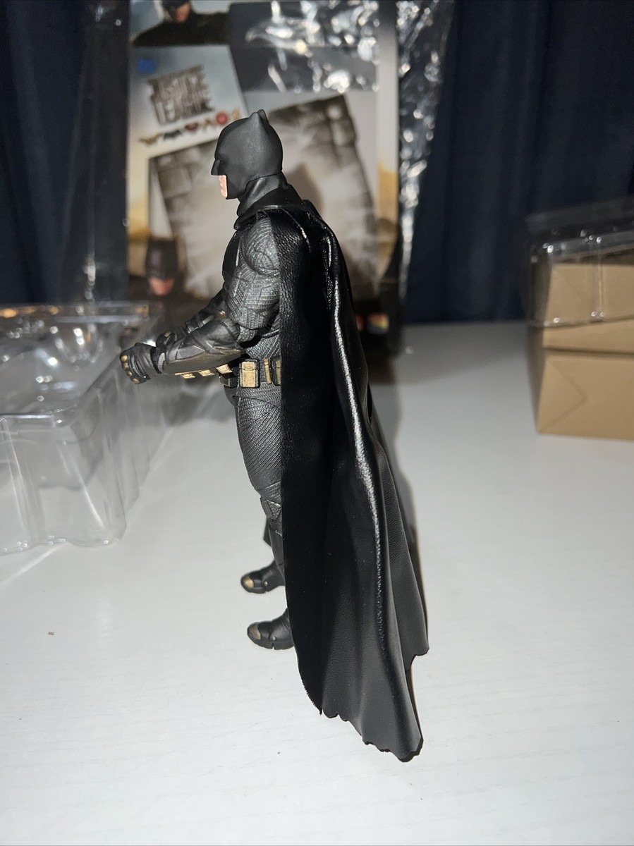 MAFEX BATMAN バットマン 「ジャスティス・リーグ」No.056 MAFEX MEDICOM TOY BATMAN No.056 DC JUSTICE LEAGUE Action