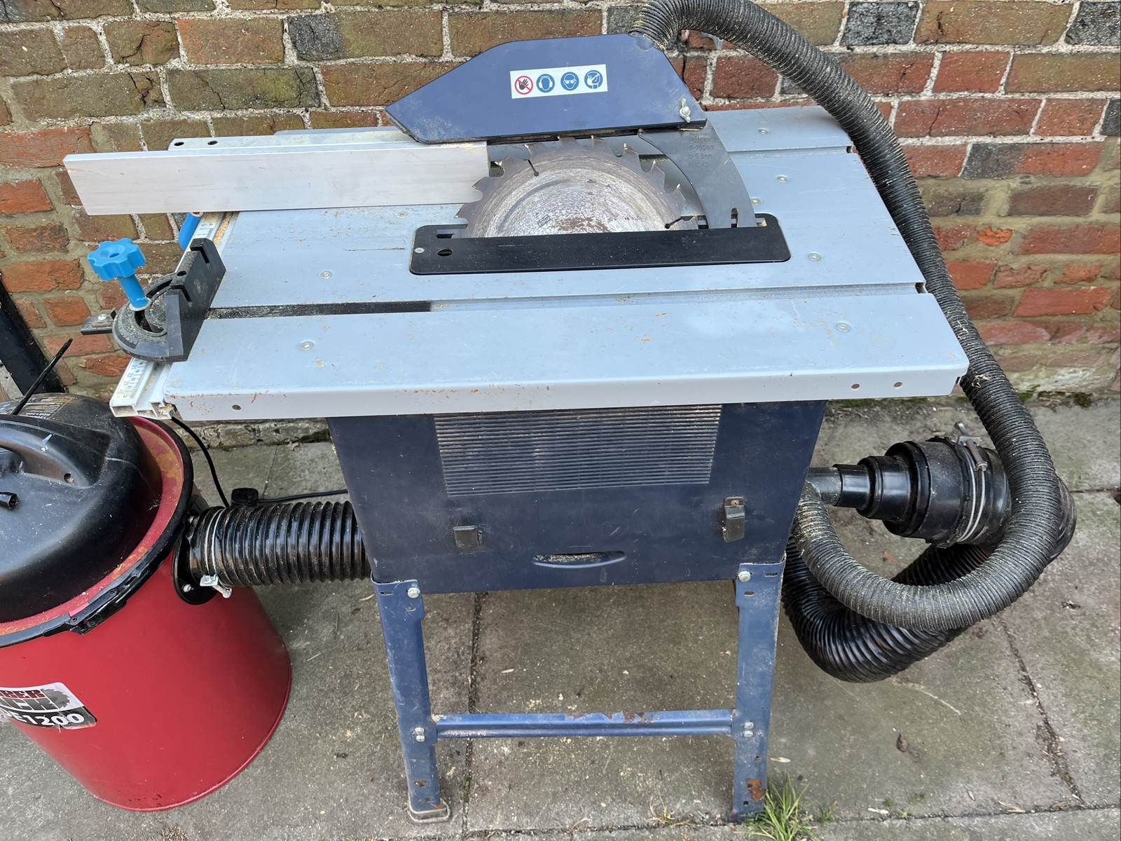 Einhell Table Saw BTTS 1500u + Lumber Jack BDE1200 Extraction System No