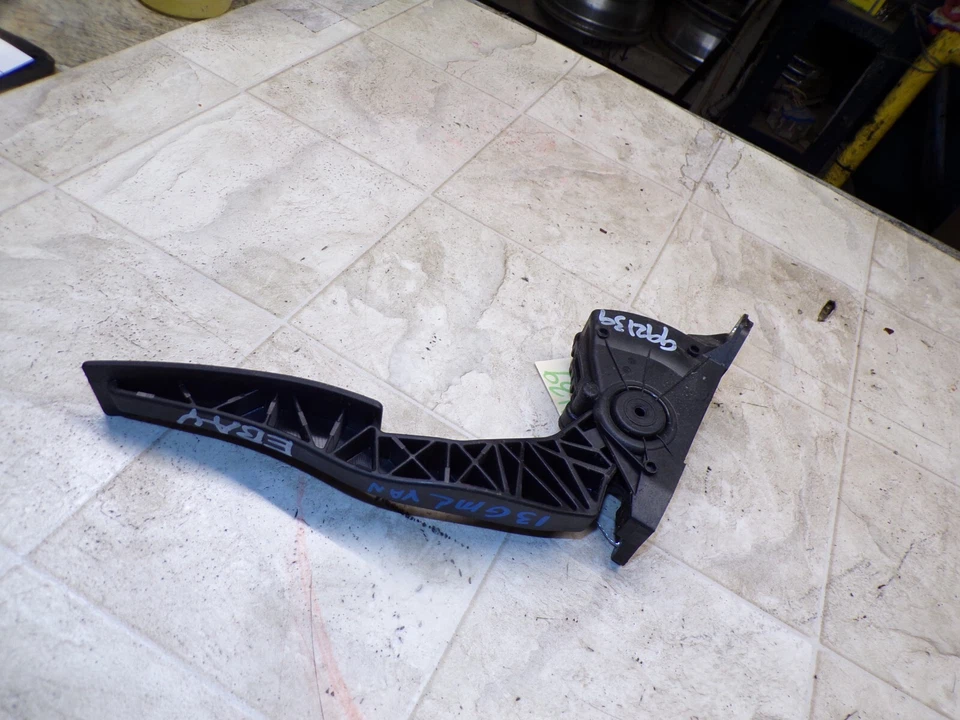 2008-2014 Express 06-14 Savana 1500 2500 3500 acelerador de gasolina pedal id-20827131 Foto 4 de 4