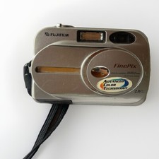 Fujifilm FinePix 2650 Digital Camera 2.0MP Silver Not Working For Parts Only