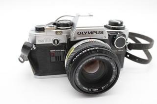 Olympus OM10 35mm SLR Film Camera Working w/ Zuiko 50mm F/1.8 Lens & Adapter
