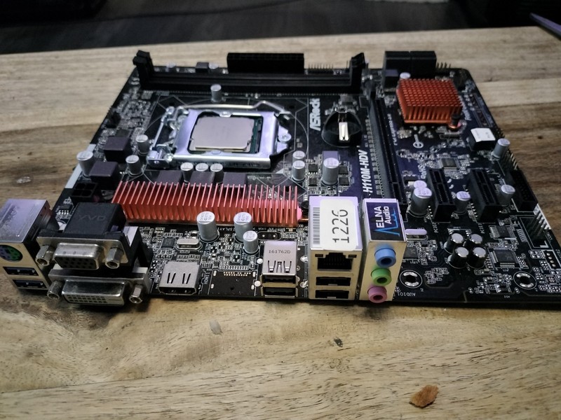 ASRock H110M-HDV Motherboard + Intel Core i3-7100 CPU LGA1151 DDR4 I/O Shield
