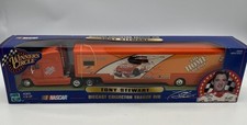 NASCAR Tony Stewart 20 Home Depot Diecast Rig 1:64 Winners Circle