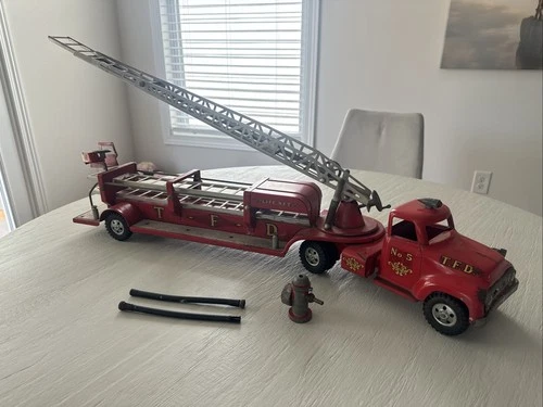 Vintage Tonka TFD No. 5 Fire Engine Ladder Truck Life Net Early Pressed Steel Hy