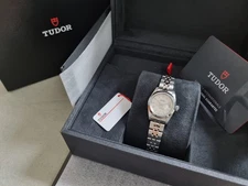 Tudor Princess Oysterdate 92400mm 25 Silver Linen Dial New Box And Card 12-2022