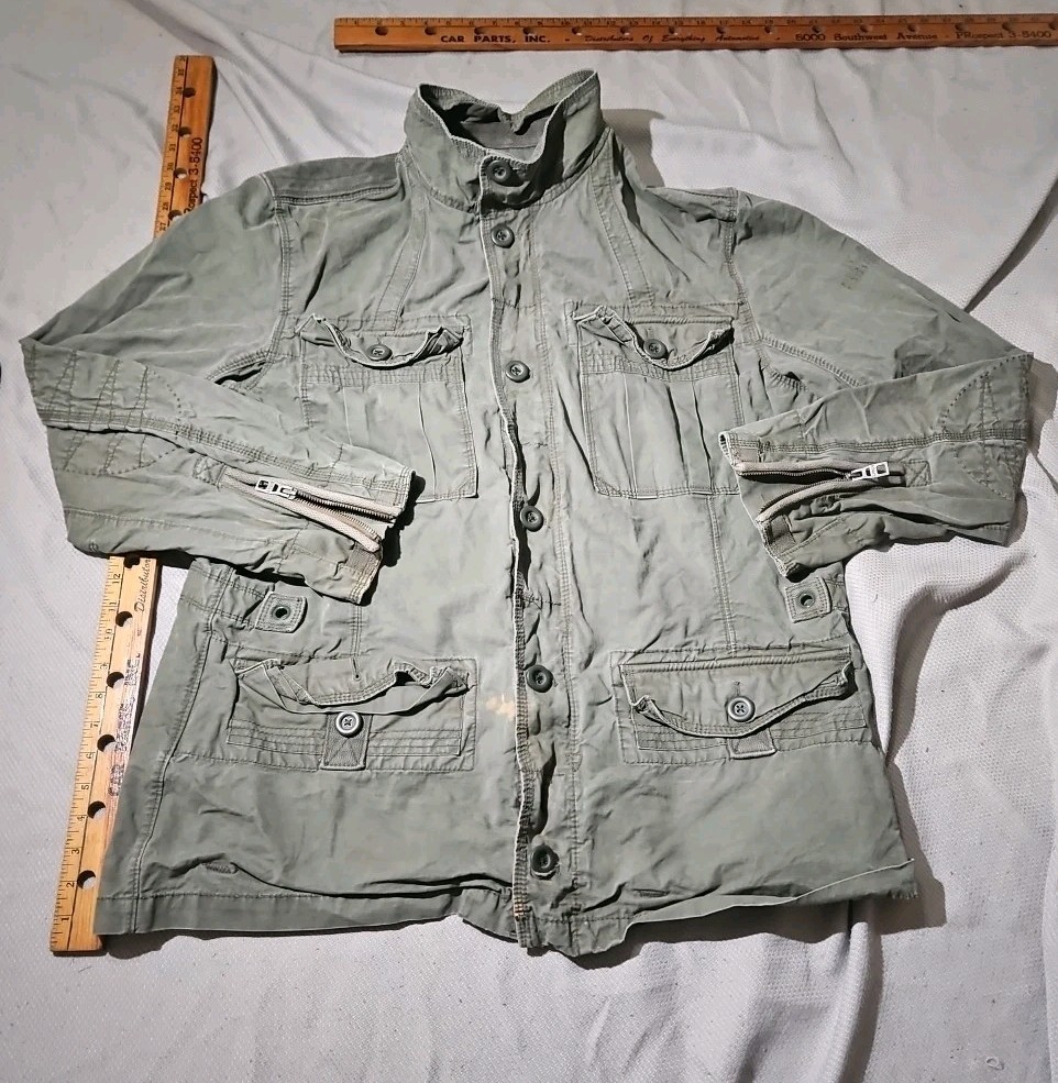 Foto 1 di 23